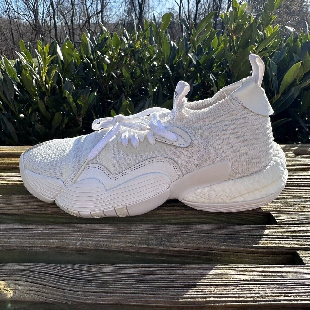 Adidas TRAE YOUNG 2 Team Power White Basketball Shoes Men’s Size 10 H03844 EUC